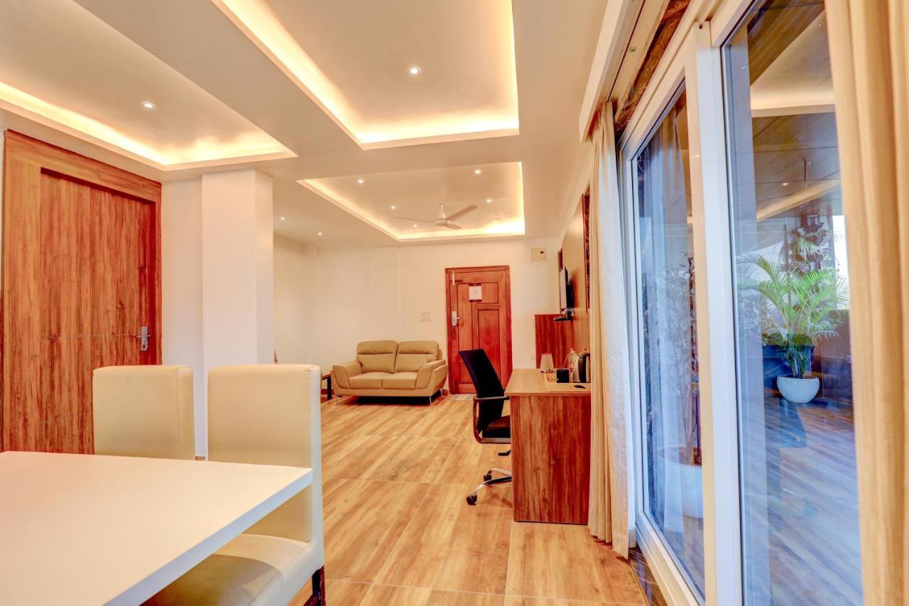 Myspace Triton Suites Bangalore Bagian luar foto