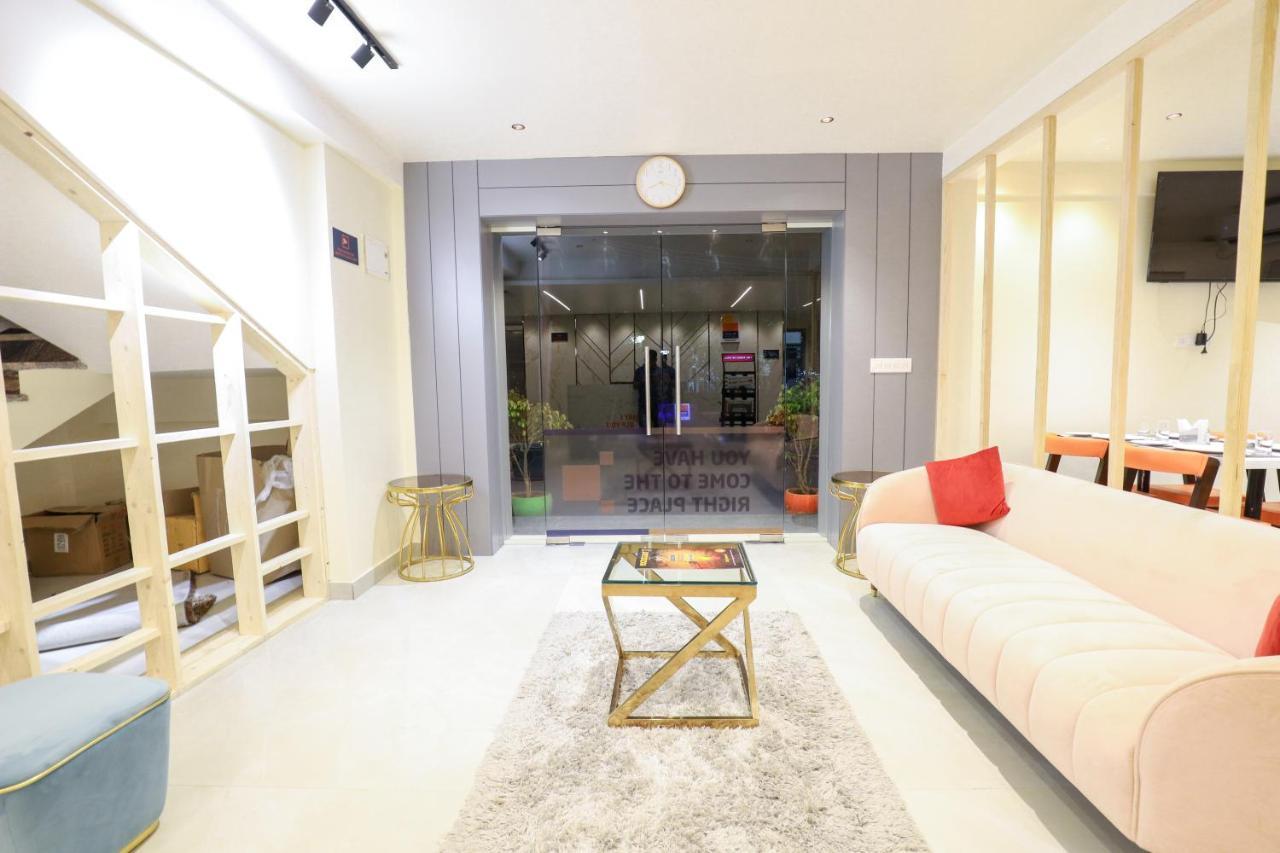 Myspace Triton Suites Bangalore Bagian luar foto